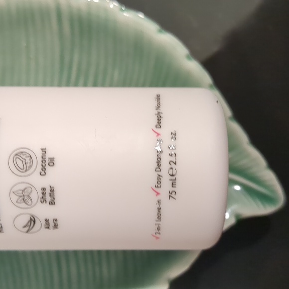 Leave In Conditioner - Picture 2 of 3